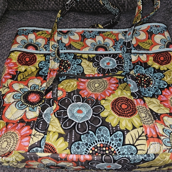 Vera Bradley Handbags - Large Vera Bradley Tote